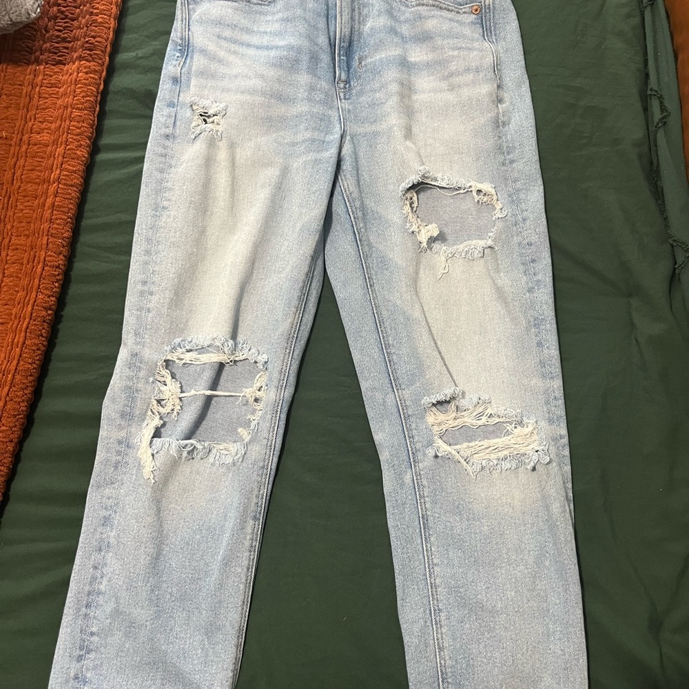 American Eagle Mom’s Straight Jeans Distressed Light Blue Women's